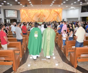Paróquia Santo Antônio conhece Pe. Marcelo Pereira da Costa,SJ