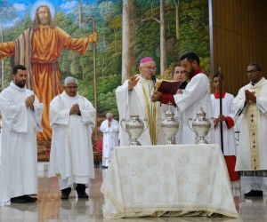 PARÓQUIA SANTO ANTONIO NA MISSA DOS SANTOS ÓLEOS