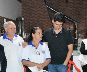 Família Bergano recebe convidados para o Terço em família