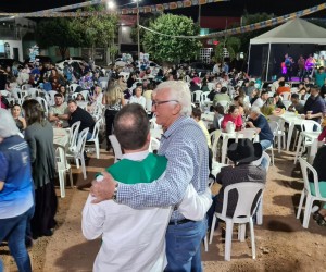 Paróquia Santo Antônio realiza Arraiá e reune fiéis 