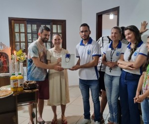 Terço na cada do Adriano e da Débora