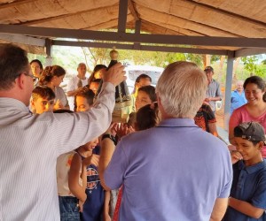 Celebração da Mãe Aparecida e do Dia das Crianças no Assentamento