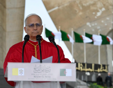 O futuro pertence aos homens e às mulheres de paz: Papa visita Monumento dos Mártires em Argel