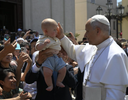Angelus em Castel Gandolfo: Deus não deixa de acreditar em nós