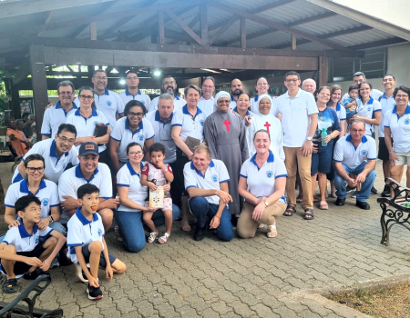 Pastoral Familiar realiza visita ao Lar dos Idosos Madre Vannini