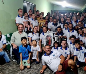 Pastoral Familiar inicia mês missionário com Terço em Família Pastoral Familiar inicia mês missionário com Terço em Família