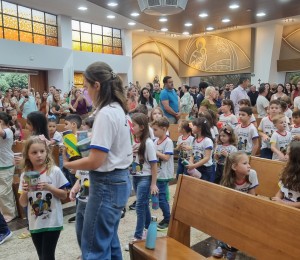 Crianças participam da 13º Jornada Nacional da IAM Crianças participam da 13º Jornada Nacional da IAM