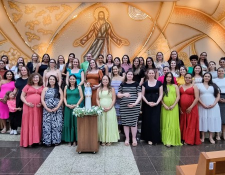 Missa com bênção para as gestantes Missa com bênção para as gestantes