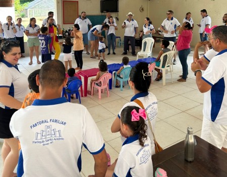 Visita da Pastoral Familiar ao Centro Social Menino Jesus Visita da Pastoral Familiar ao Centro Social Menino Jesus